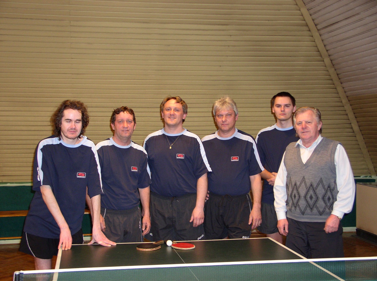 http://www.chlumeckypingpong.com/images/photoalbum/album_2/spolen_2006.jpg